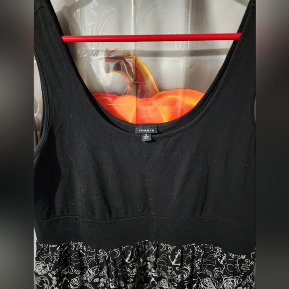Torrid black and white Tattoo print dress size 2 or 2xl - Picture 2 of 3